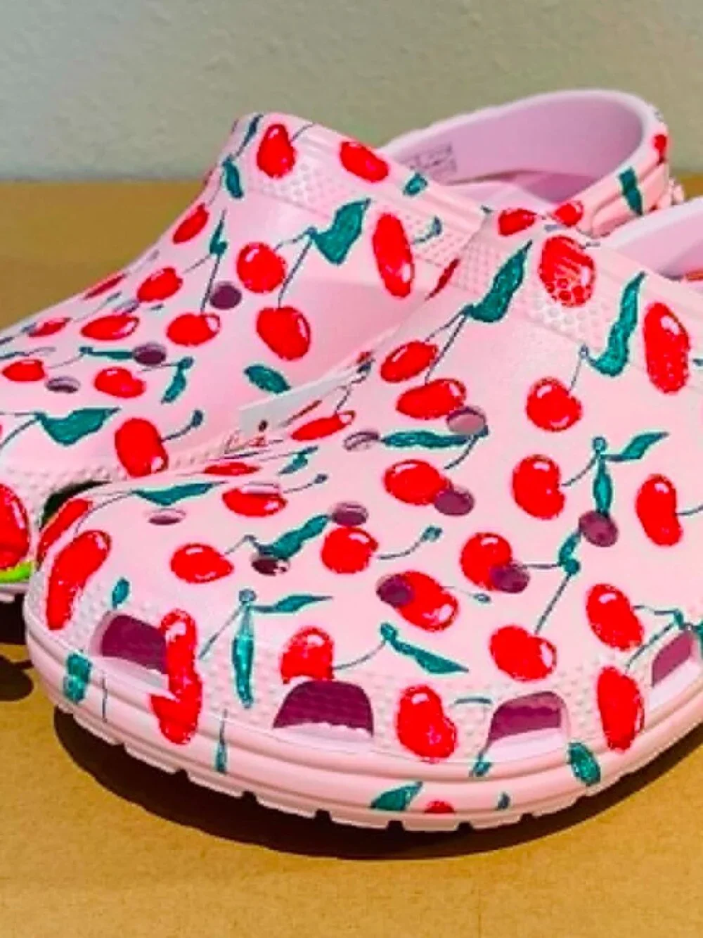Crocs Big Kids Pink Cherry Fruits Classic Clogs - Size J6(W8) - NWT | No Offers